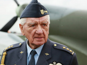 Válečný veterán generál Emil Boček zítra oslaví 95. narozeniny