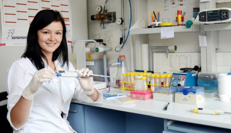 Masarykova univerzita se rozhodla zvýšit stipendia doktorandům, dostanou dvanáct tisíc