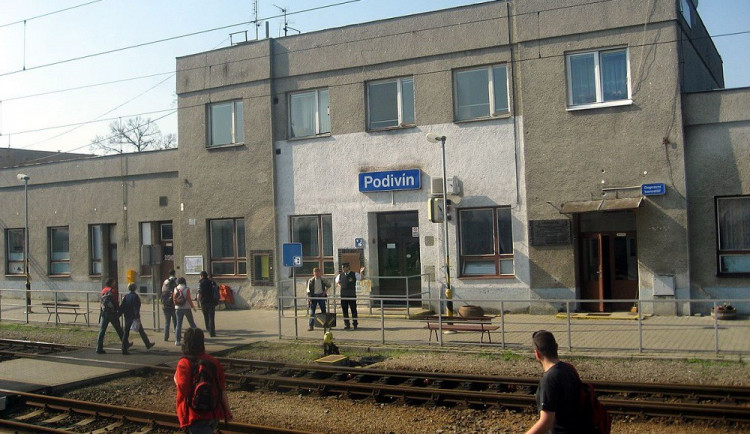 železnižční nádraží v Podivíně