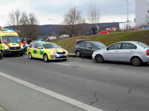 Brněnský hasič v civilu projížděl okolo nehody. Resuscitací přivedl řidiče zpět k životu