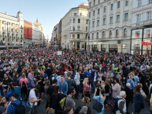 Shromáždění na náměstí Svobody