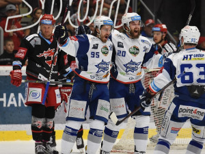 VIDEO: Mistři! Kometa obhájila titul a stala se nejúspěšnějším hokejovým klubem české historie