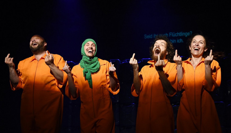 Momentka ze hry Naše násilí a vaše násilí