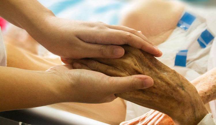 Kraj dá letos na domácí hospicovou péči opět deset milionů