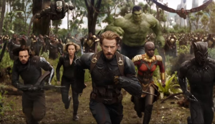 FILMOVÉ PREMIÉRY: Vrací se Avengers a svedou nekonečný boj. Doplní je Kazišuci
