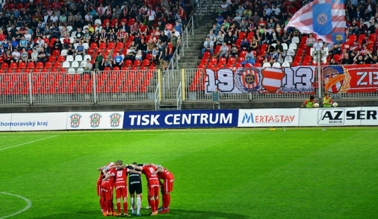 SOUTĚŽ: Zbrojovka hraje o teoretickou naději na záchranu. Pojďte ji podpořit proti Jablonci!