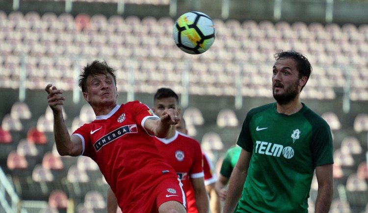 VIDEO: Konec je blízko. Zbrojovka doma padla i s Jabloncem a je beznadějně poslední