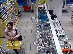 zlodějky drogerie 12