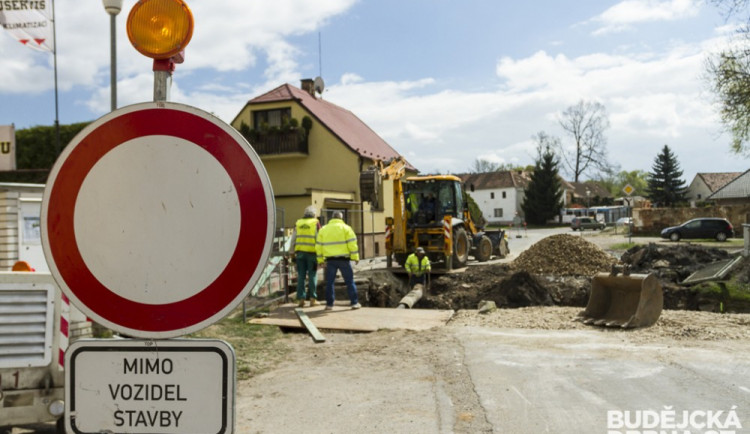 Dopravní stavby v Hodoníně a Veselí přinesou řidičům omezení