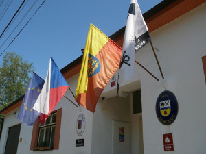 Rekordních 1420 obcí uctilo věrozvěsty vyvěšením moravské vlajky