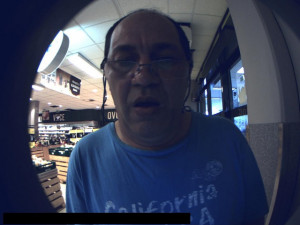 Nepoznáte tohoto muže?