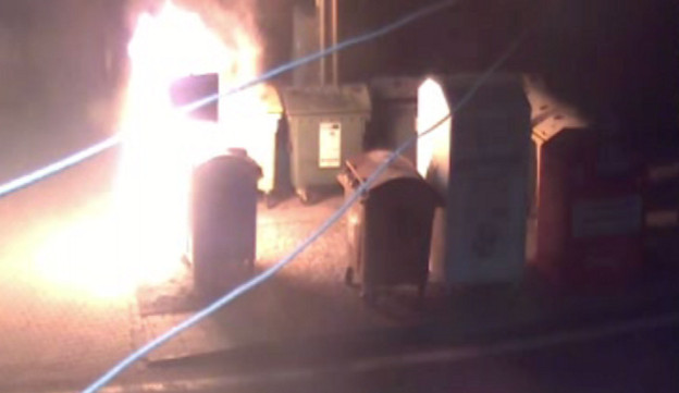 Mladý muž se na Brněnsku opilý bavil zapalováním kontejnerů, dostal podmínku