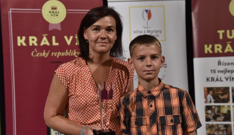 Hana Plačková se synem převzali cenu Krále vín