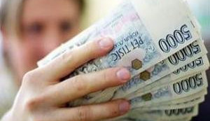 Policie hledá muže, který na internetu ženám sliboval desetitisíce eur za orální sex. Z jedné navíc peníze vylákal