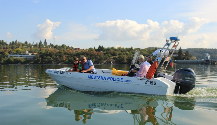 Jonathan  lodi pojmenované Jony