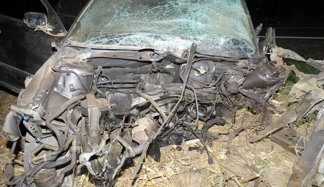 Opilý a zkouřený řidič předjížděl ve vysoké rychlosti přes plnou čáru, v protisměru zabil ženu ve Fiatu