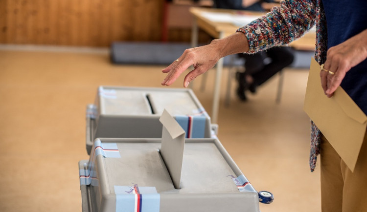 VOLBY 2018: První den odvolila téměř třetina Brňanů