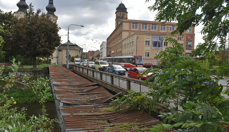 Už zítra začne v Brně dopravní komplikace desetiletí. Uzavřené Zábrdovice přinesou řadu změn