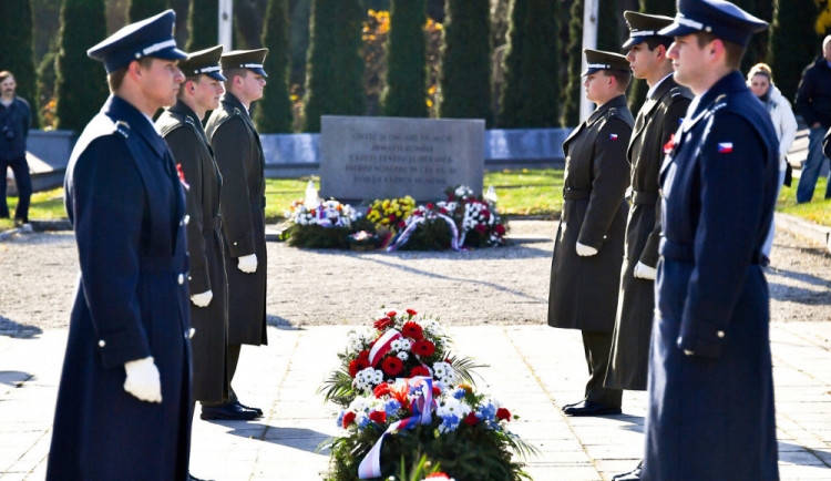 V neděli se rozezní zvony na památku padlých vojáků v první světové válce