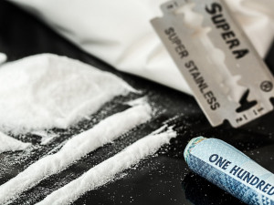 Pervitinem a kokainem sjetý mladý muž řádil ve Šlapanicích