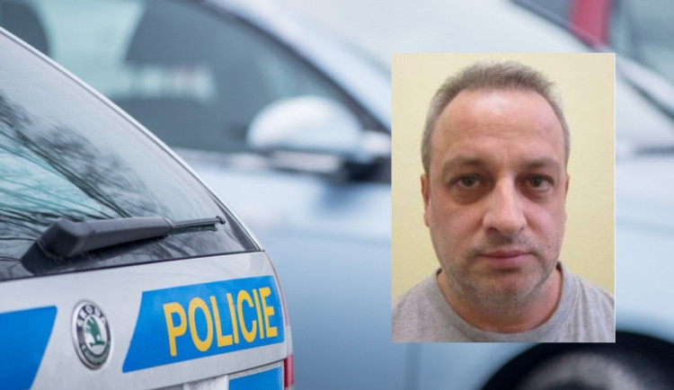 Policisté pátrají po vězni, který se nevrátil z povolené vycházky. Neměl by být nebezpečný