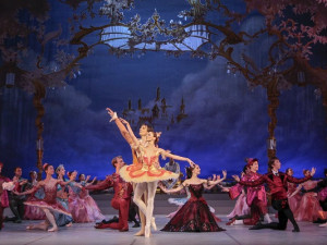 FOTO: Balet Národního divadla nabídne před Vánoci okouzlující příběh o Louskáčkovi