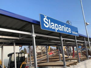 Ve Šlapanicích otevřeli o víkendu novou vlakovou zastávku