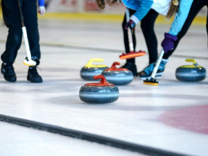 Curlingové dráhy z loňského olympijského festivalu se přesunou do areálu Nové Zbrojovky