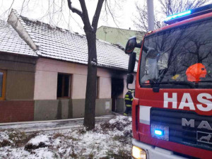 hasiči selská požár dům4