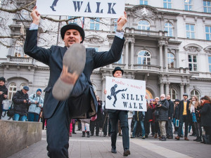 Silly Walk 2019, autor: Lucie Šiprová