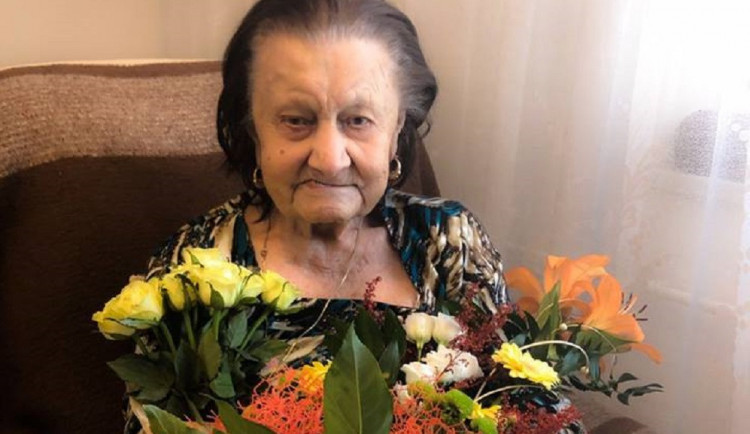Nejstarší ženou v Česku je Brňanka. Marie Schwarzová oslavila 109 let, cítí se na padesát