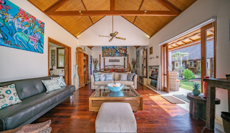 Opustili všechny a všechno, co jsme milovali. Sbalili jsme celý svůj život do dvou kufrů, vzpomíná „Bába na Bali“