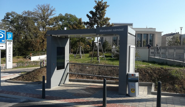 Chytrá zastávka na Moravském náměstí
