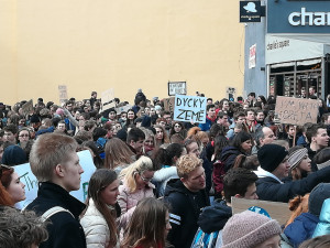 Studenti v Brně stávkovali za klima