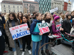 Studenti v Brně stávkovali za klima