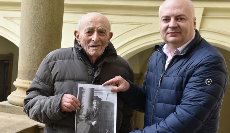 Devětadevadesátiletý válečný veterán se vrátil do Brna na místo, kde se před 60 lety oženil