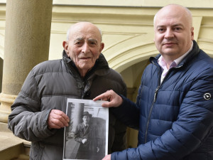 Devětadevadesátiletý válečný veterán se vrátil do Brna na místo, kde se před 60 lety oženil