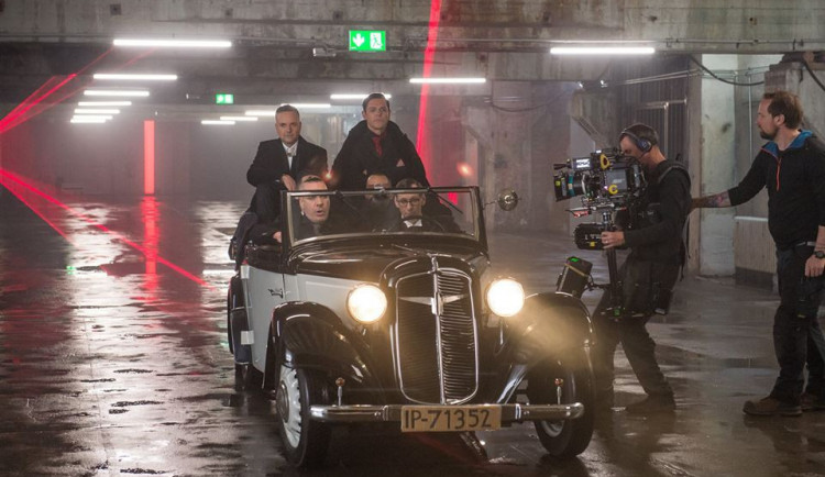 Rammstein při natáčení videoklipu