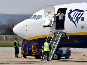 První letadlo na lince Berlín - Brno přistálo na Moravu