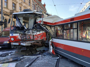 Za pondělní nehodou podle policistů nejspíše stojí technická závada trolejbusu
