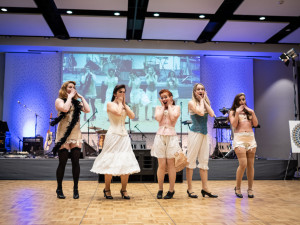 Momentky z Plesu pro Fenix