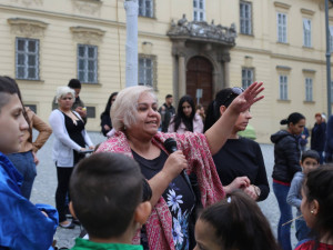 Momentky z romského průvodu