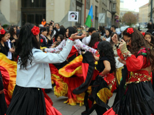 Momentky z romského průvodu
