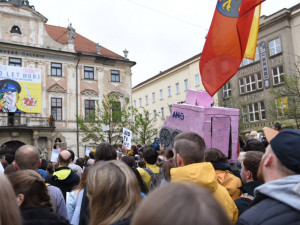 Demonstrace na Moravském náměstí