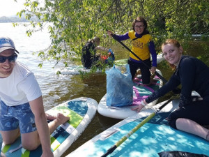 Doborovolníci uklízeli Prýgl od odpadků