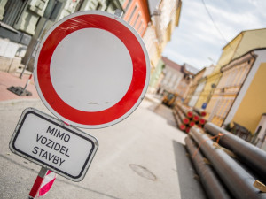 Policie v Brně uzavřela ulici Příkop kvůli havárii vody