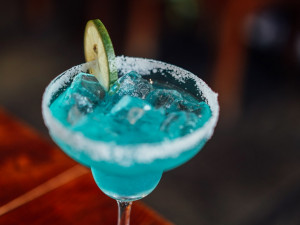 Sobota bude svátkem pro milovníky koktejlů. Cocktail International představí svět kvalitního pití