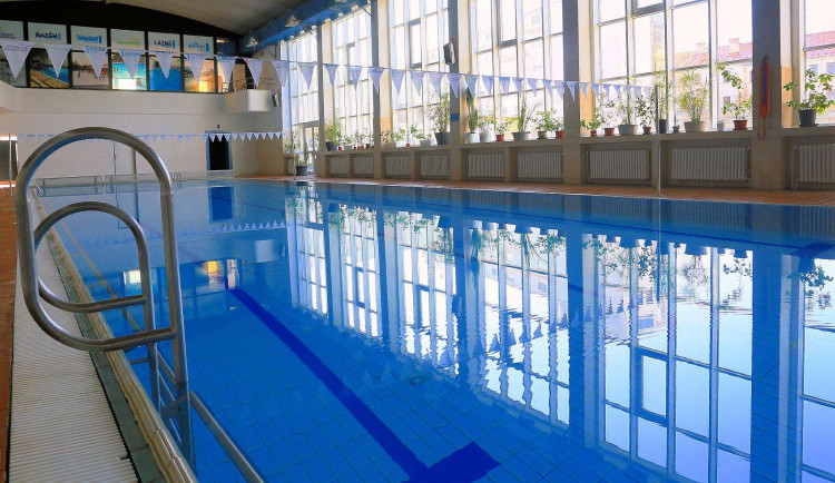 Kryté bazény v Brně čekají v létě opravy, největší na Ponávce
