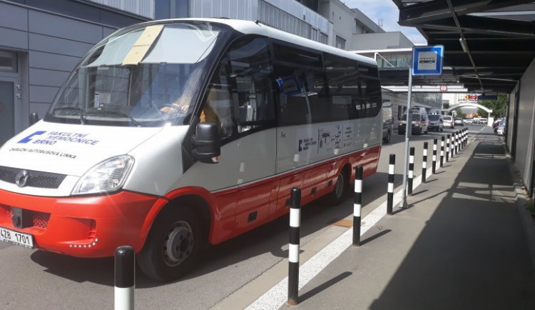 Elektrobus ve Fakultní nemocnici