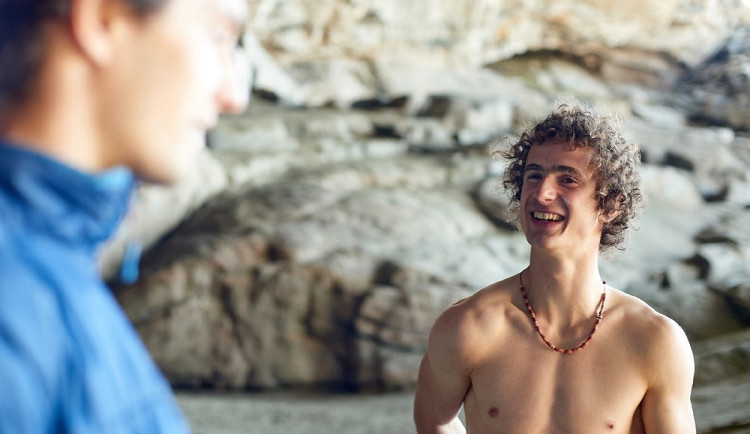Adam Ondra musí vynechat světový pohár, má poraněné zápěstí